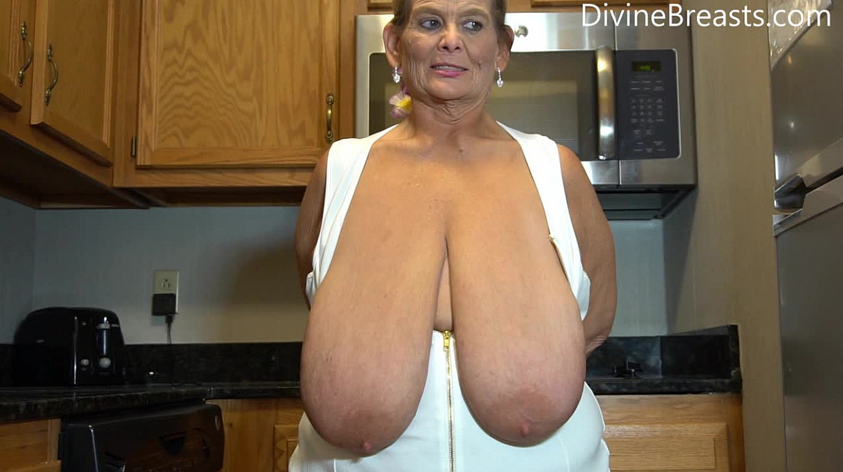 Videos divine breasts Martina Big
